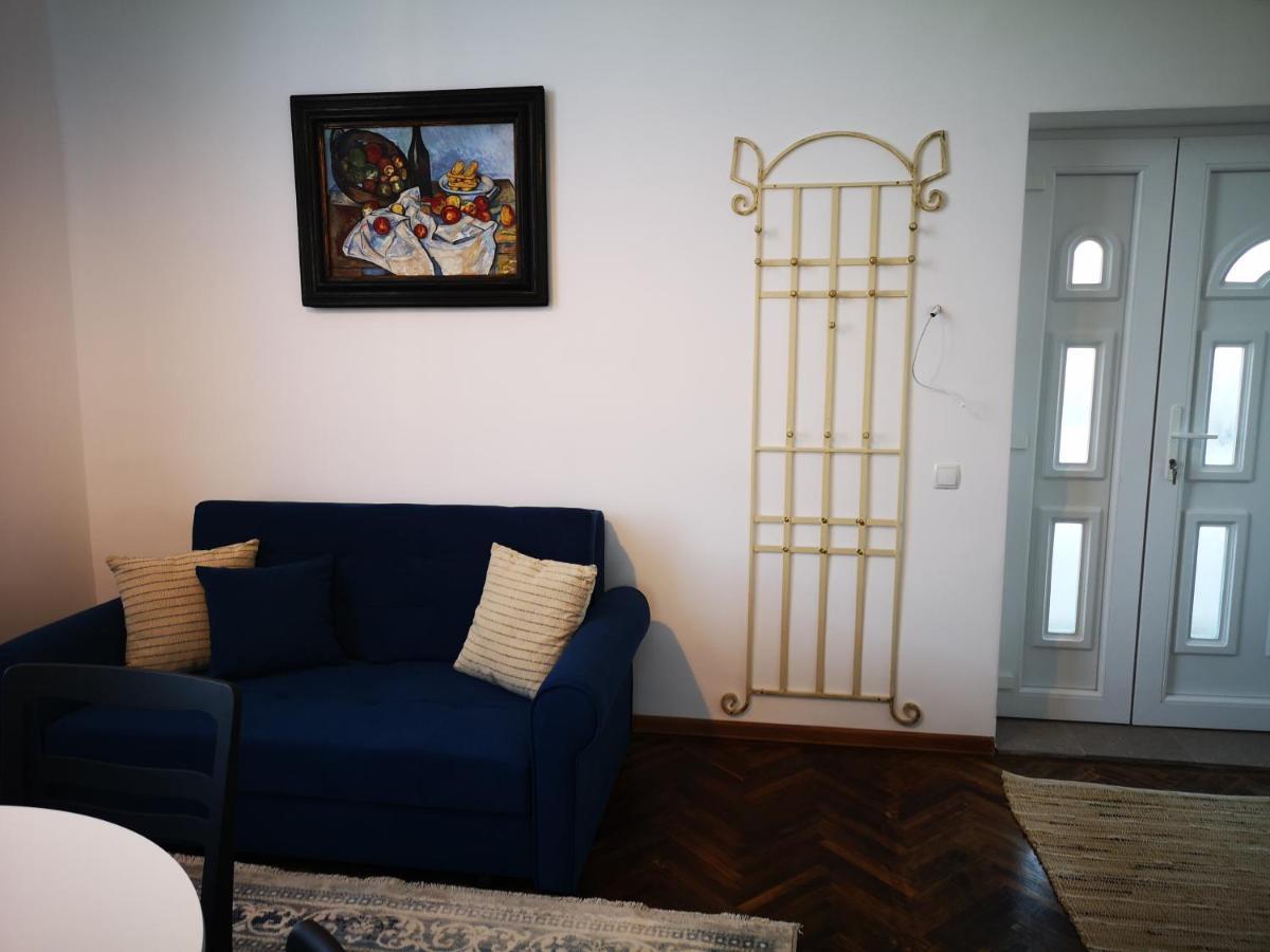 Weisz Apartment-City Center-Free Private Parking,Wifi,Ac Carei Esterno foto