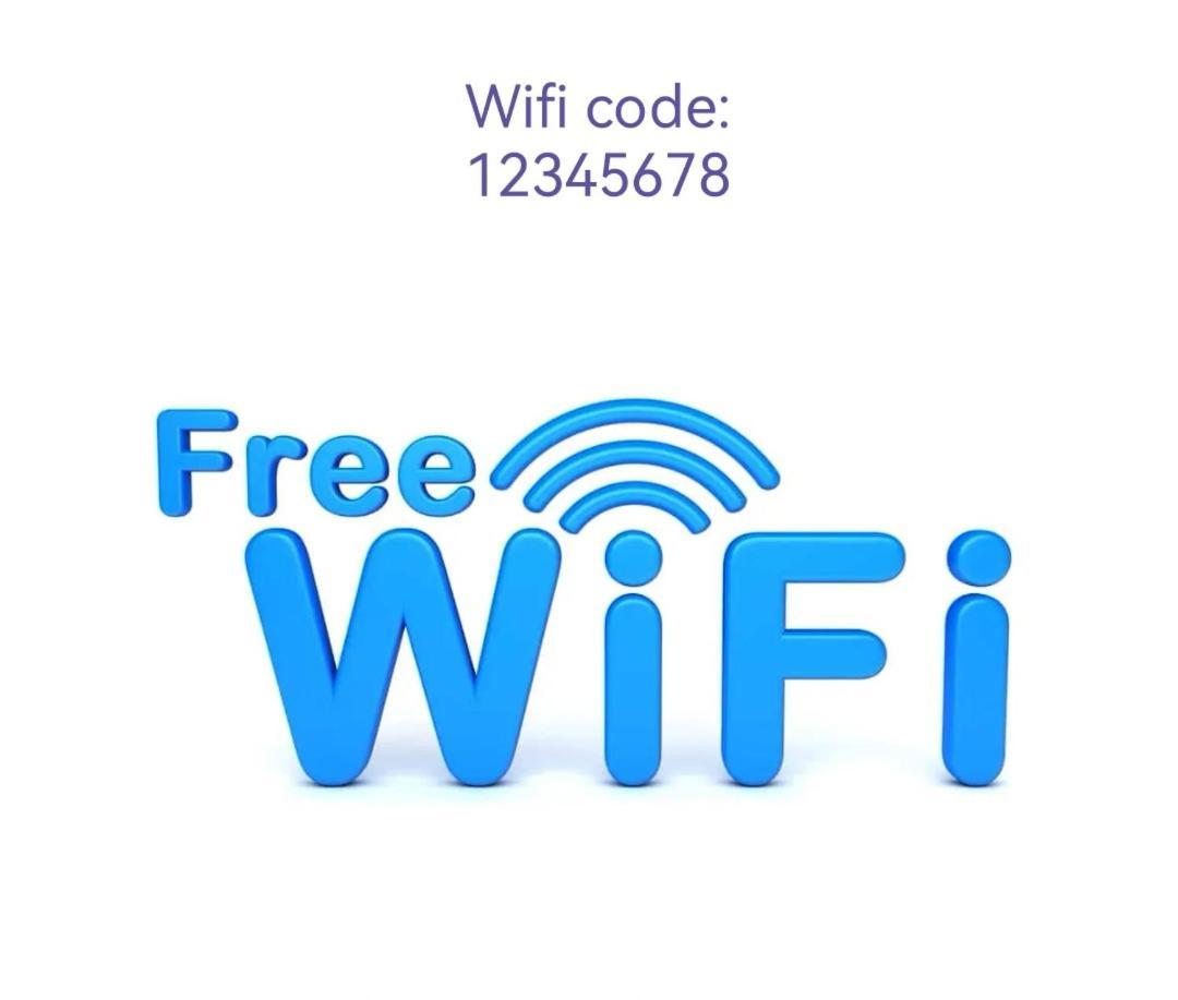 Weisz Apartment-City Center-Free Private Parking,Wifi,Ac Carei Esterno foto