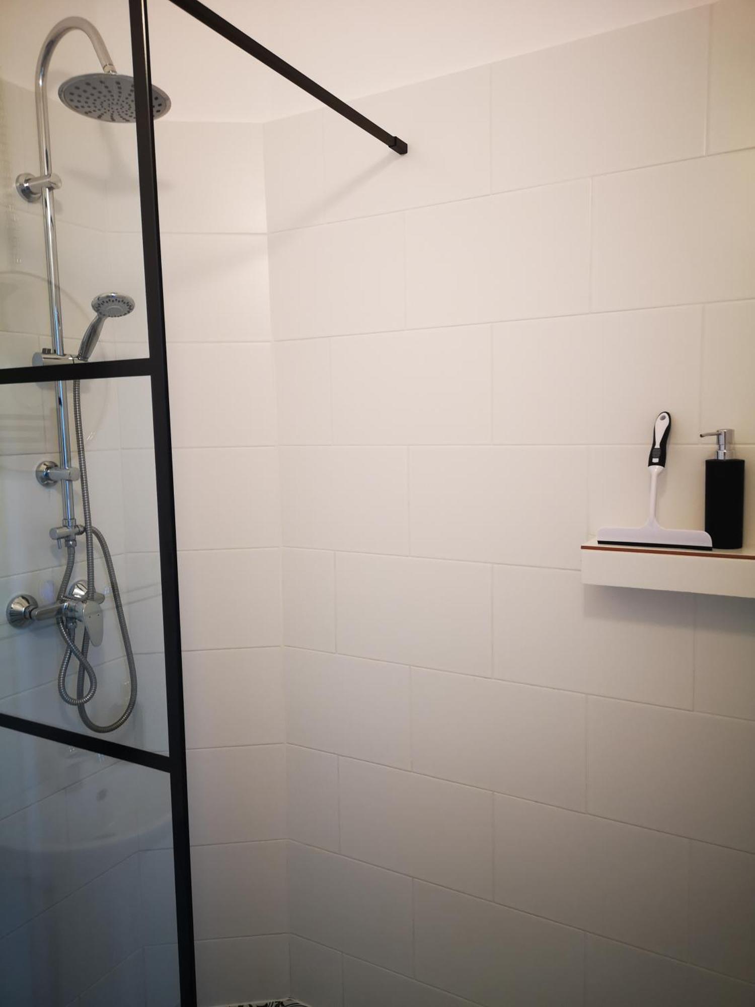 Weisz Apartment-City Center-Free Private Parking,Wifi,Ac Carei Esterno foto